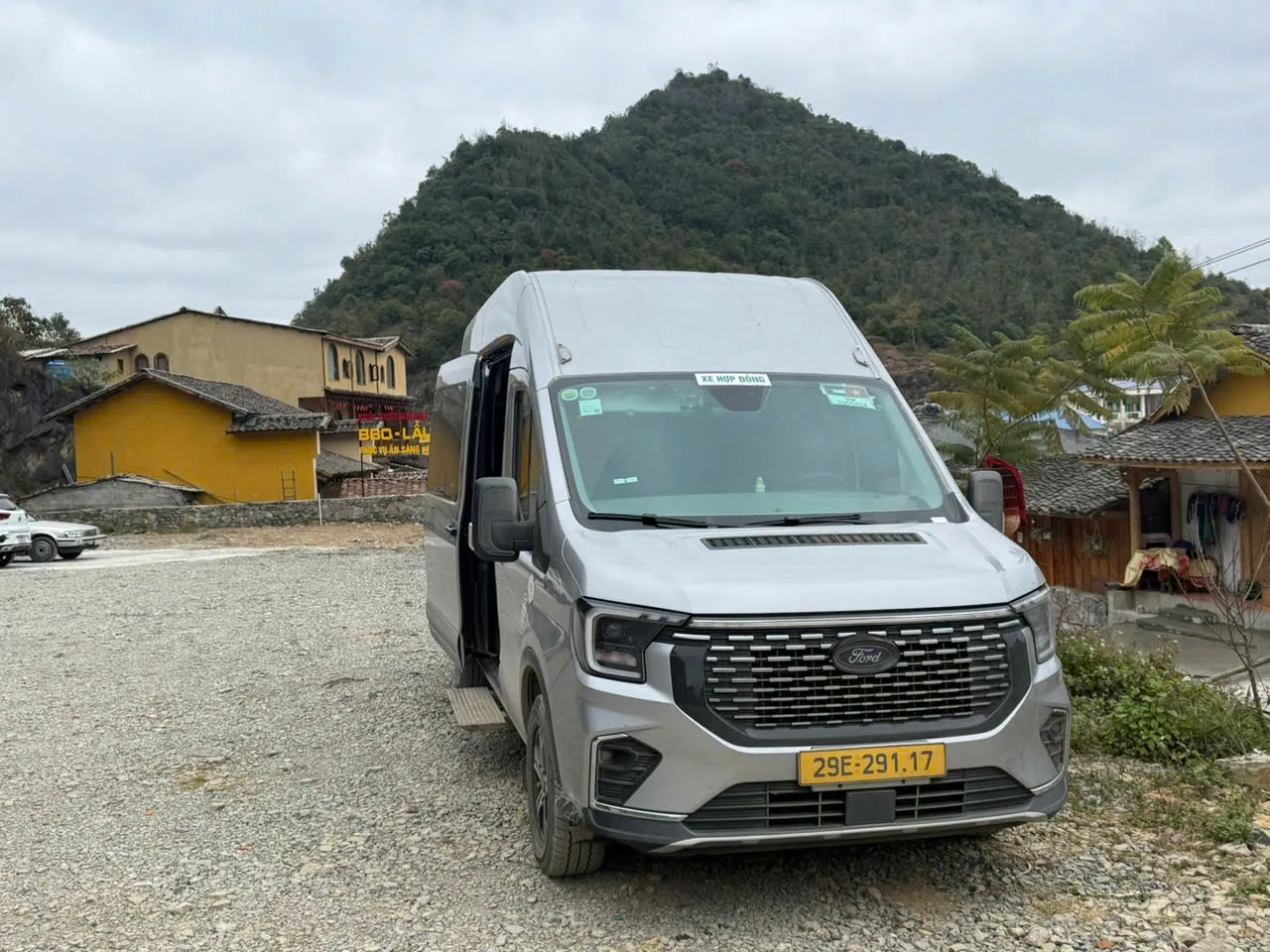 Giá thuê xe 16 chỗ Hà Nội đi Sa Pa, Lào Cai