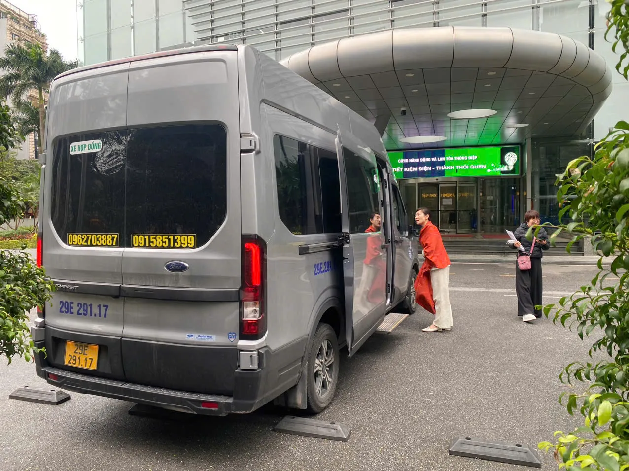 Giá thuê xe du lịch 16 chỗ Hà Nội đi Mộc Châu, tỉnh Sơn La