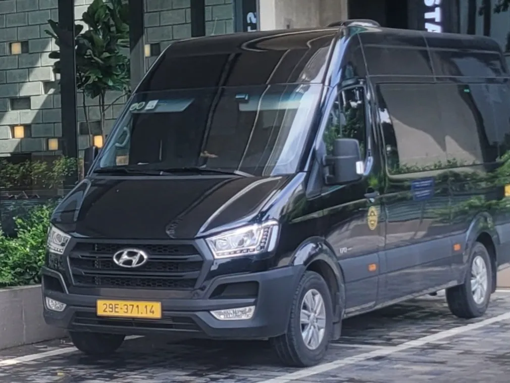 Huyndai Solati 16 chỗ Hà Nội đi Sa Pa