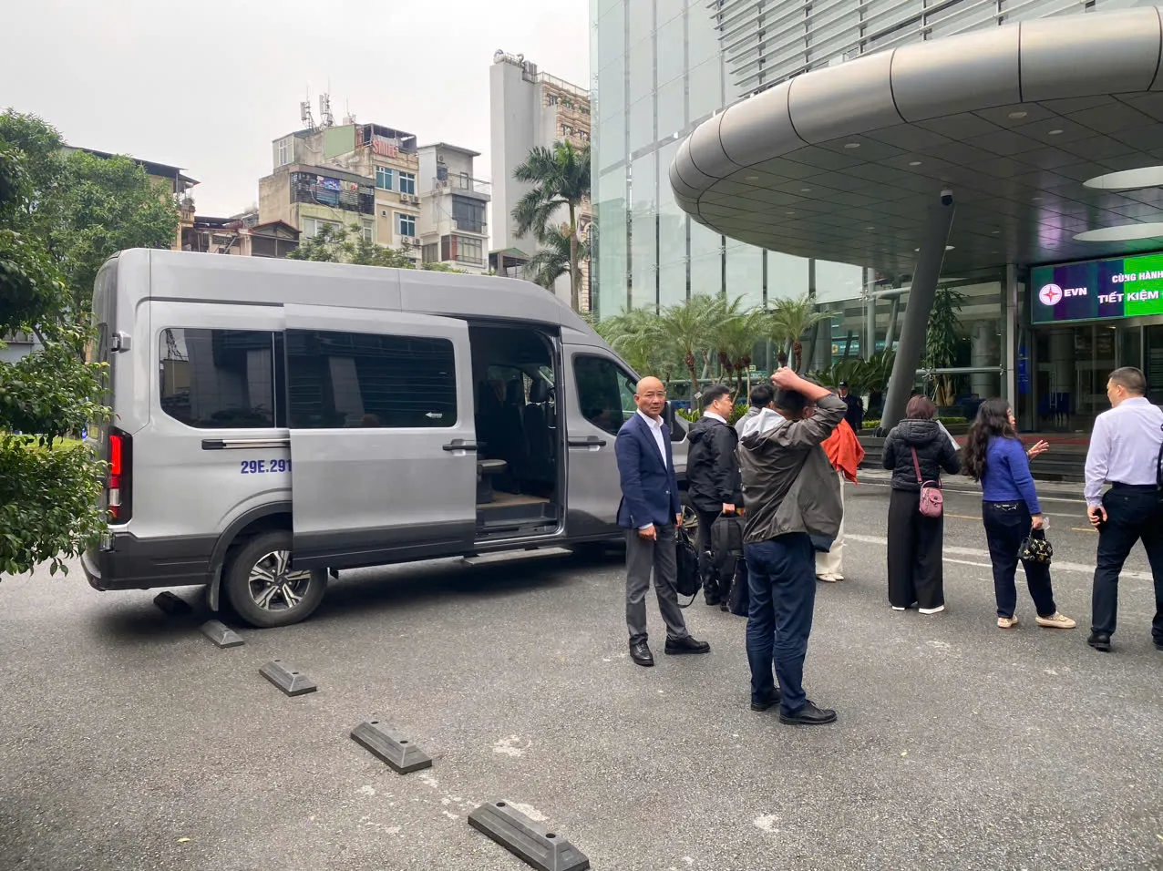 Nhà xe Việt Yên cho thuê xe 16 chỗ đi Hồ Đồng Đò, Sóc Sơn