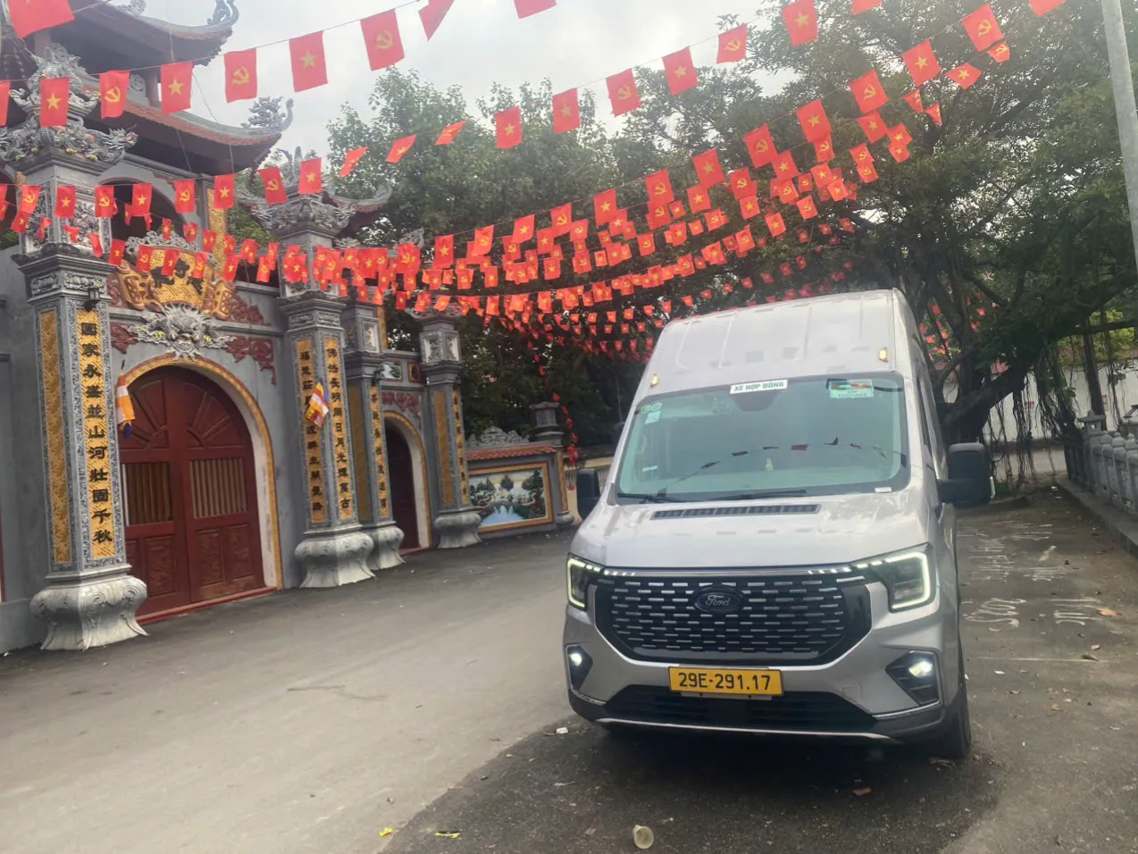 Nhà xe Việt Yên cho thuê xe 16 chỗ Hà Nội đi Mù Căng Chải