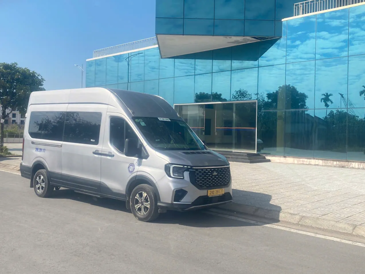 Nhà xe Việt Yên cho thuê xe 16 chỗ Hà Nội đi Tà Xùa, Sơn La