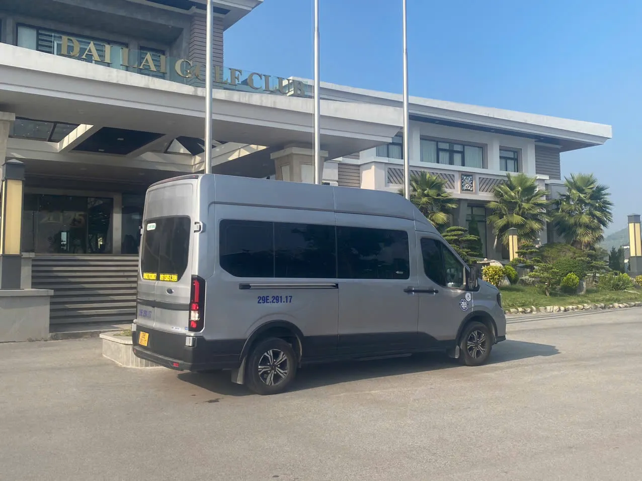 Nhà xe Việt Yên cho thuê xe 16 chỗ phường Đông Ngạc, Hà Nội