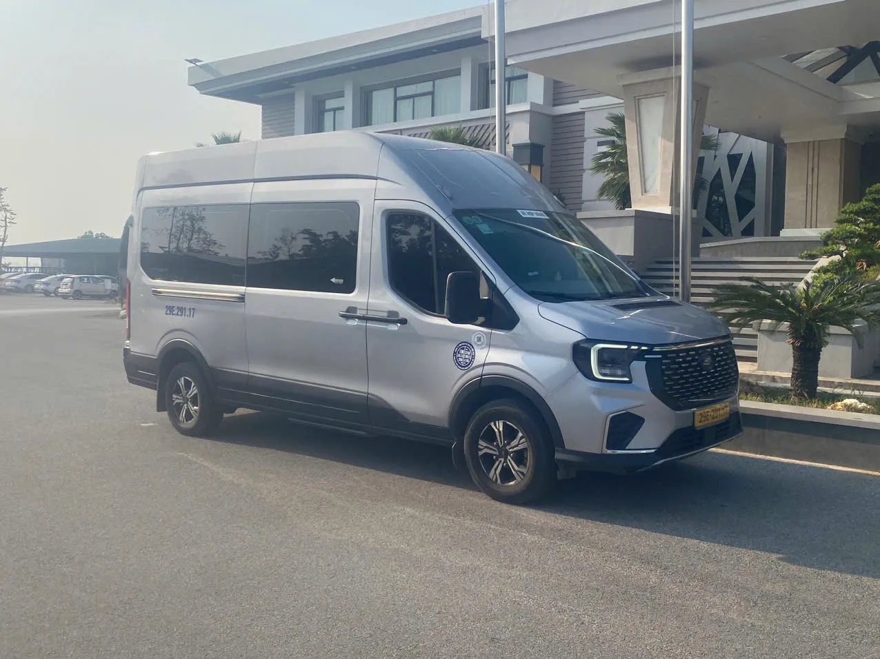 Nhà xe Việt Yên cho thuê xe 16 chỗ tại phường Tây Mỗ, Hà Nội