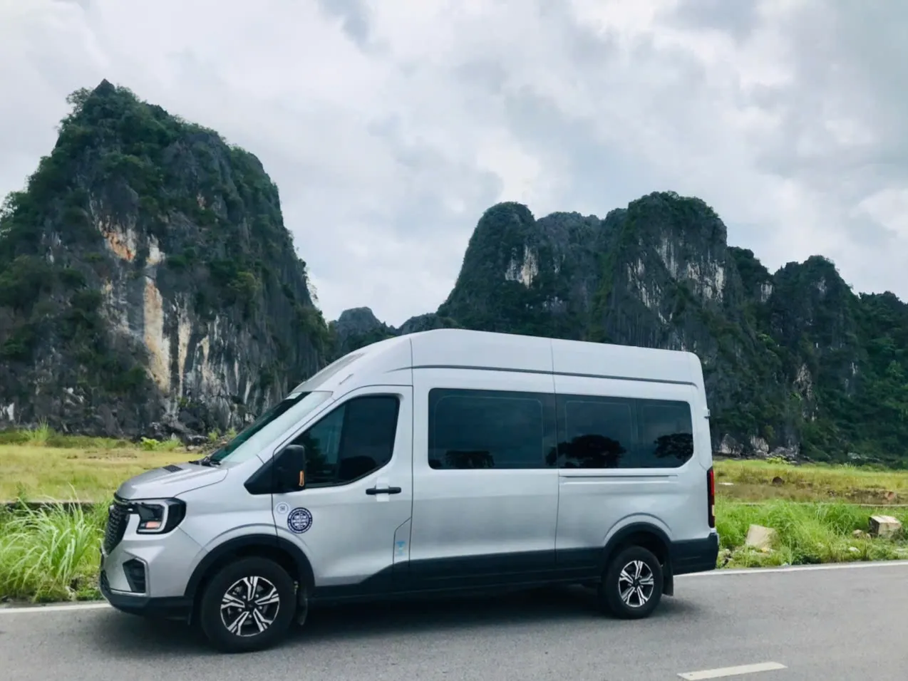Thuê xe du lịch 16 chỗ tại Hoài Đức, Hà Nội