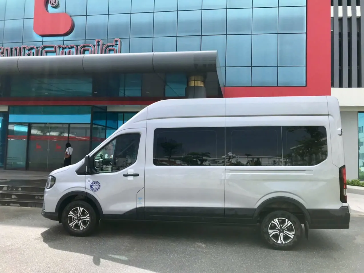 Thuê xe du lịch 16 chỗ tại Yên Phong, Bắc Ninh