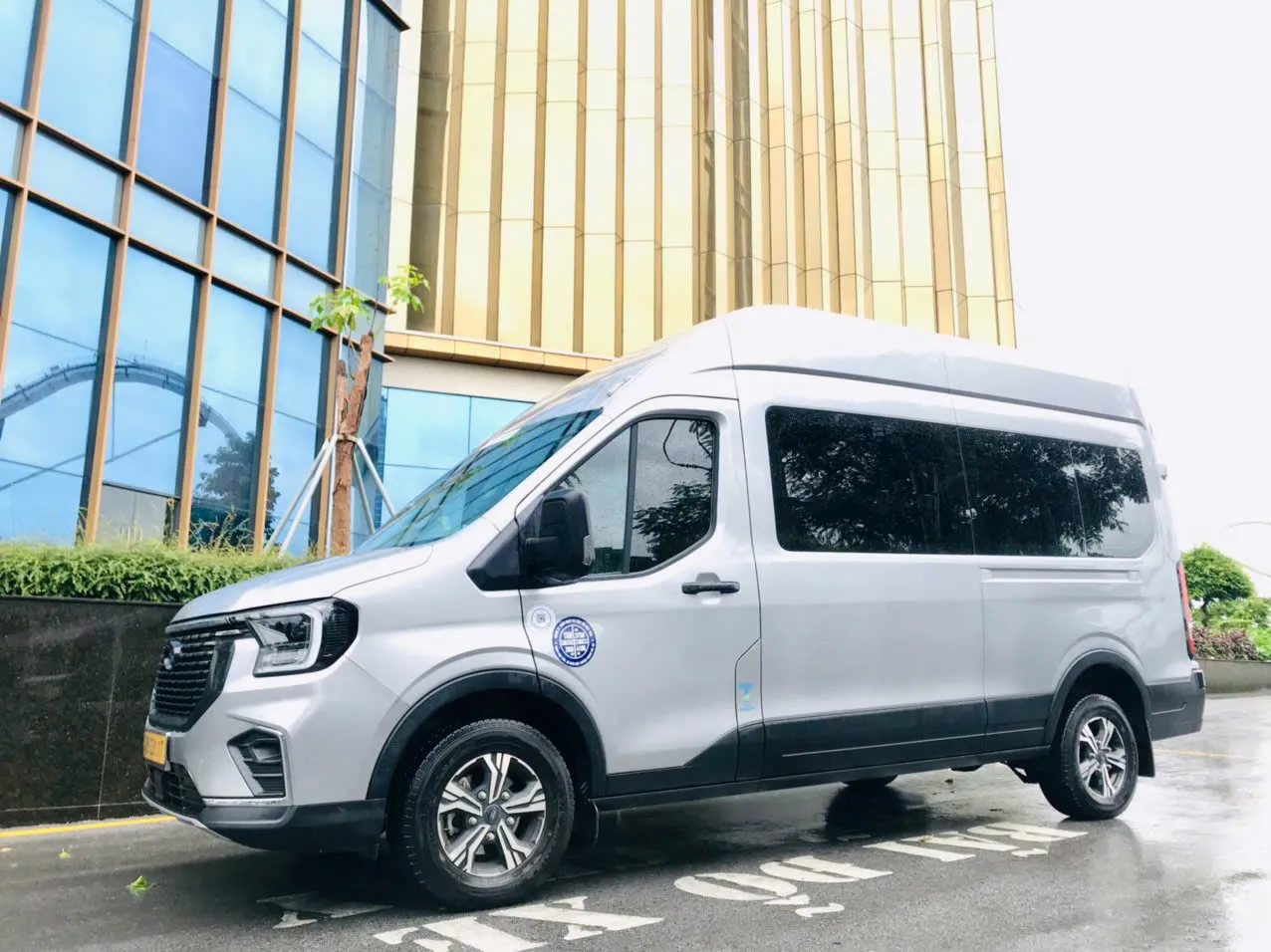 Báo giá thuê xe du lịch 16 chỗ tại xã Lộc Bình, Lạng Sơn