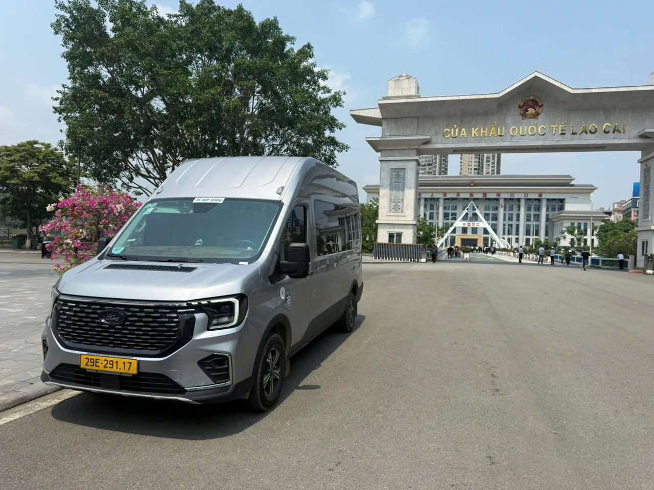 Xe 16 chỗ Vĩnh Hưng đi Lào Cai