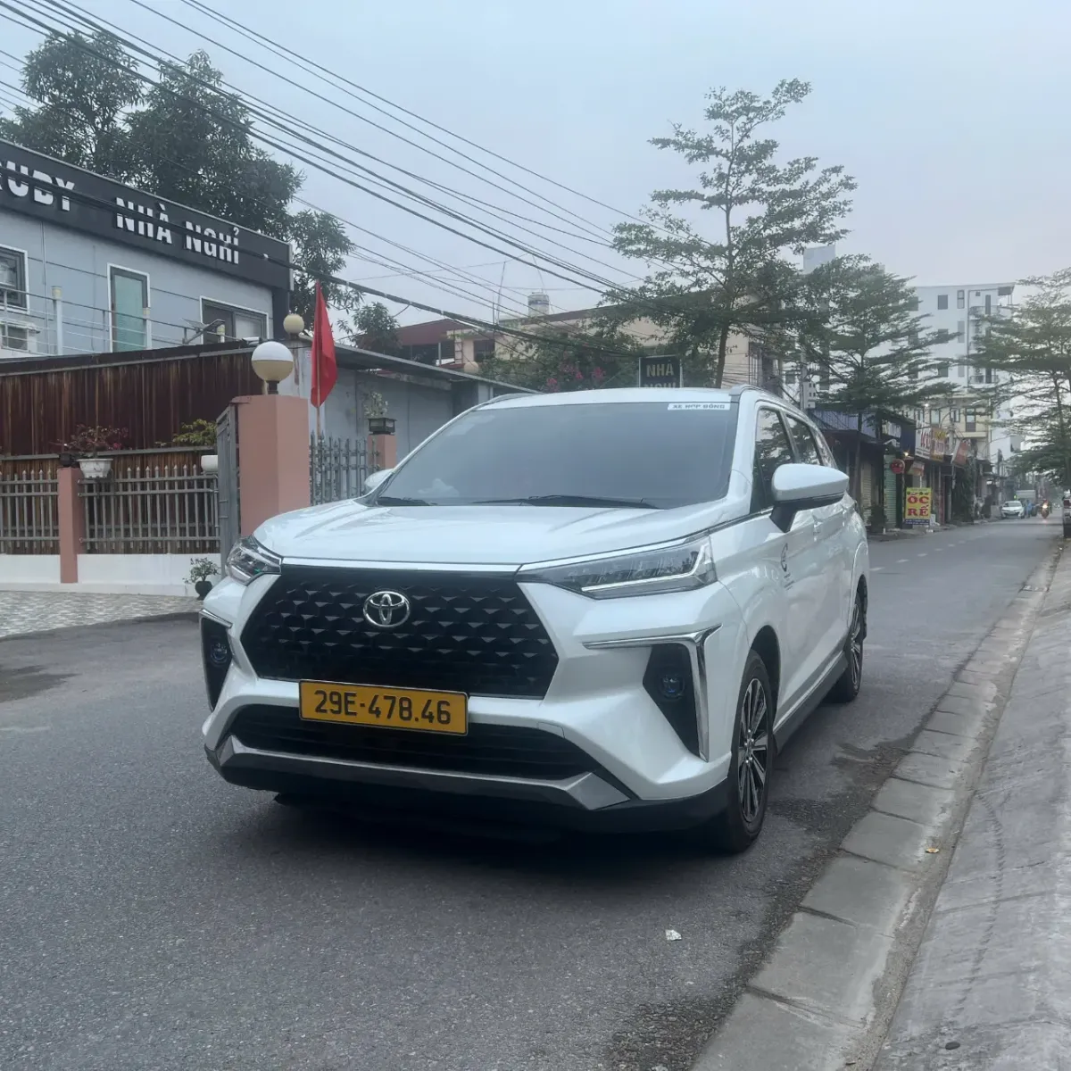 Nhà xe Việt Yên cho thuê xe 7 chỗ phường Giảng Võ, Hà Nội