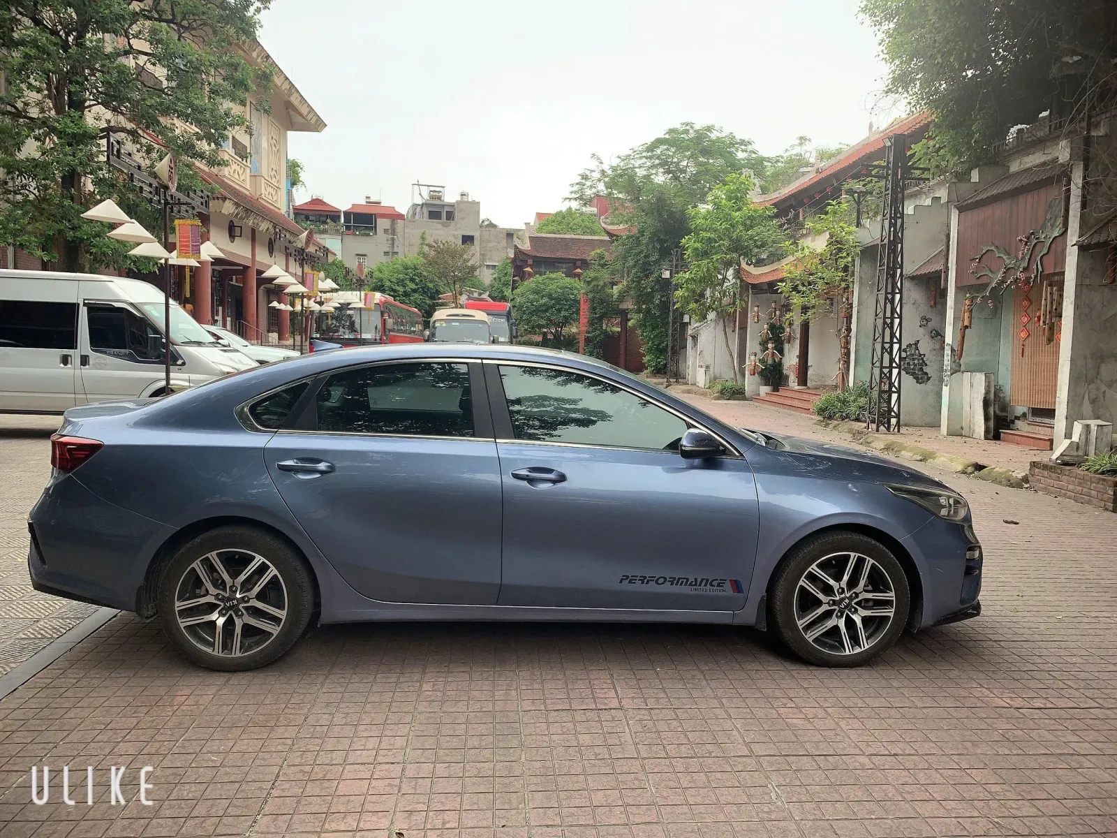Thuê xe 4 chỗ sân bay Nội Bài, Hà Nội