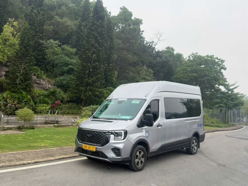 Xe 16 chỗ Hà Nội đi lễ chùa Cây Thị