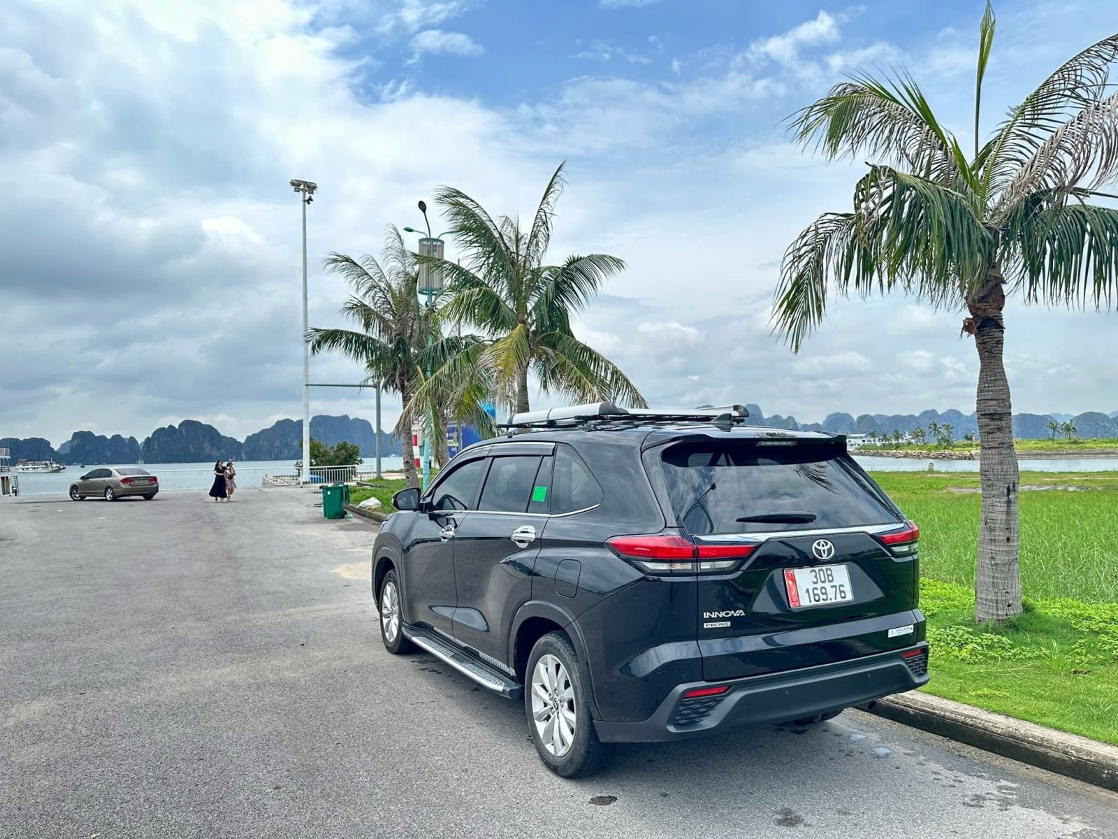 Xe 7 chỗ Ninh Bình phục vụ khách du lịch
